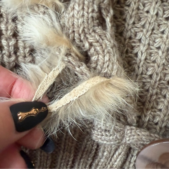 Cartise Taupe Rabbit Fur Trim Cardigan Size M Neutral Luxury Knit Textured Cozy - Picture 8 of 16